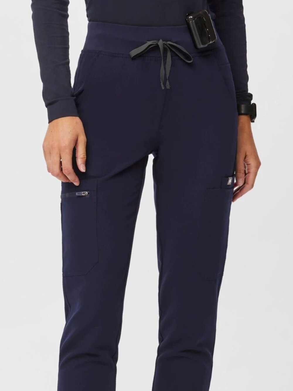Figs Navy Yola Scrubs in Size XS